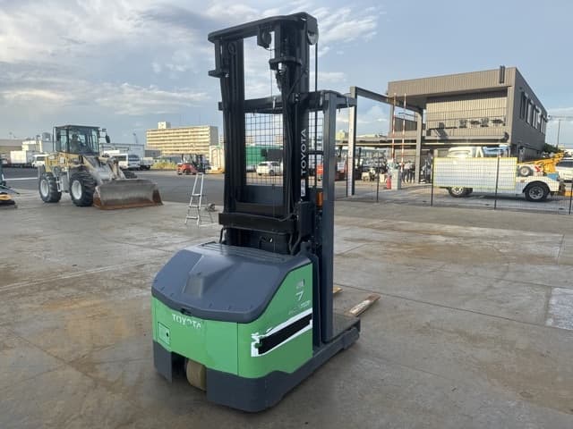 Battery Forklift — Auction (lot 8457-12023)
