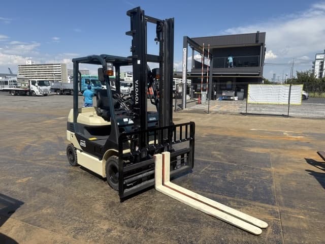 Battery Forklift — Auction (lot 8457-12024)