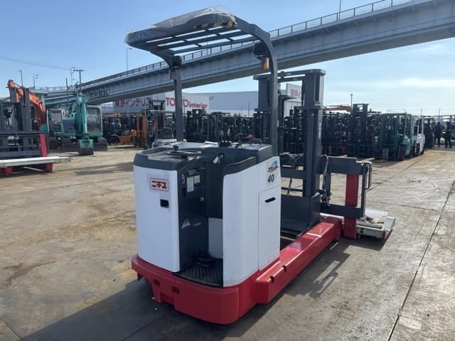 Reach Forklift — Auction (lot 8457-12025)