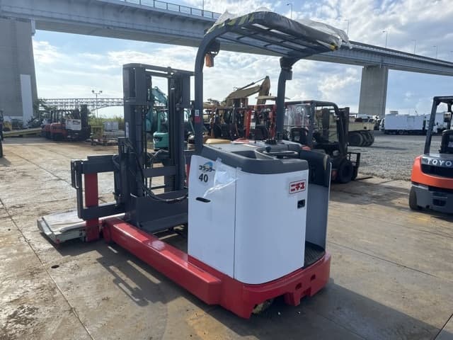 Reach Forklift — Auction (lot 8457-12025)