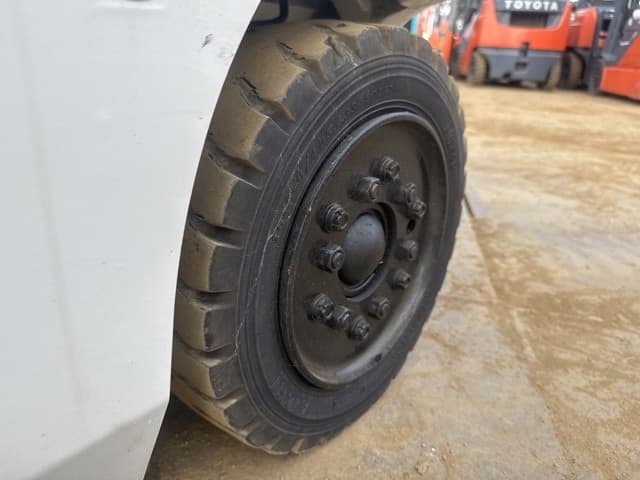 Battery Forklift — Auction (lot 8457-12029)