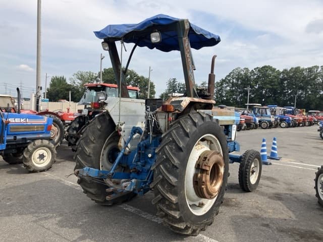 Tractor — Auction (lot 8457-1203)