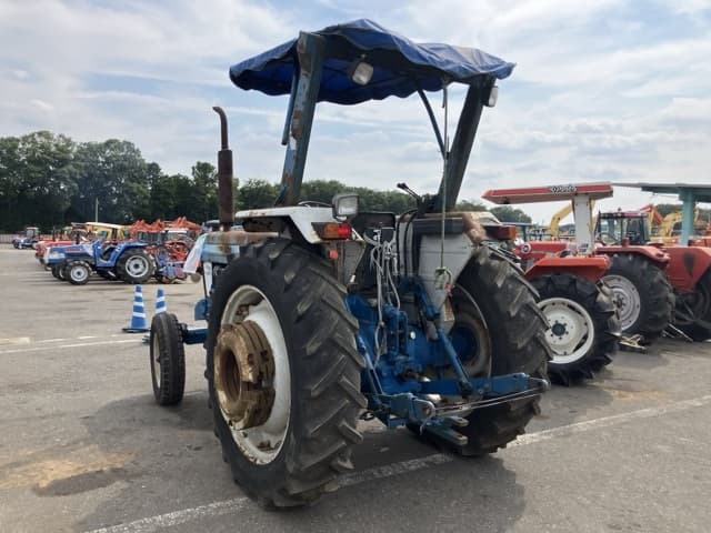 Tractor — Auction (lot 8457-1203)
