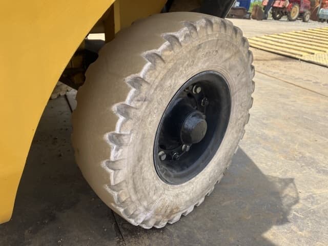 Forklift — Auction (lot 8457-12030)