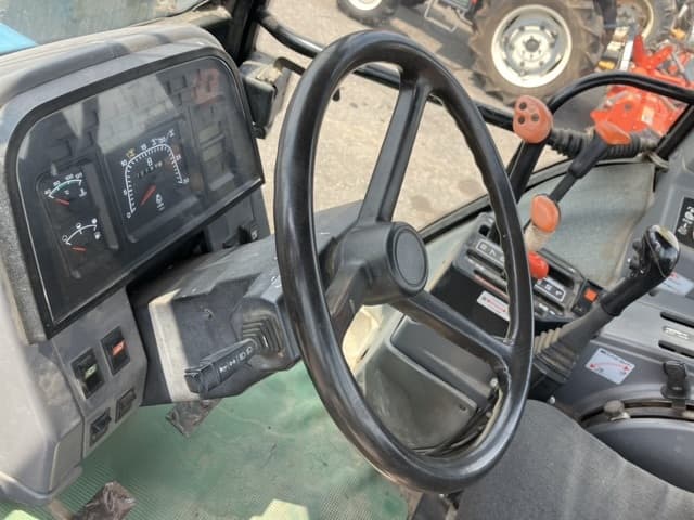 Tractor — Auction (lot 8457-1204)