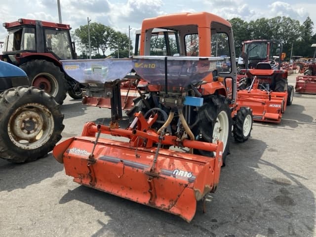 Tractor — Auction (lot 8457-1206)