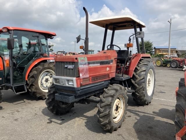 Tractor — Auction (lot 8457-1208)