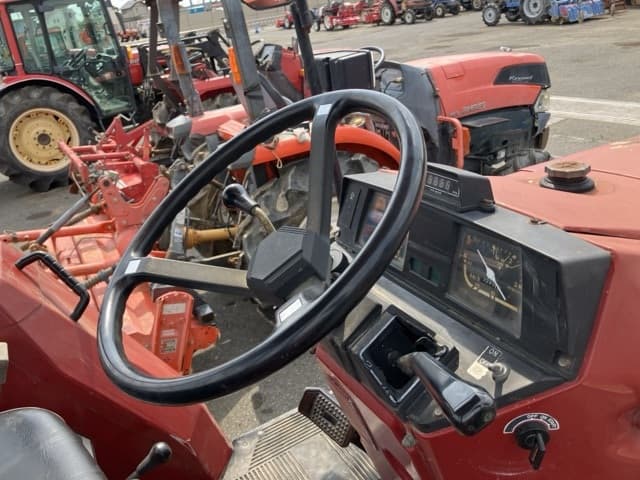 Tractor — Auction (lot 8457-1208)