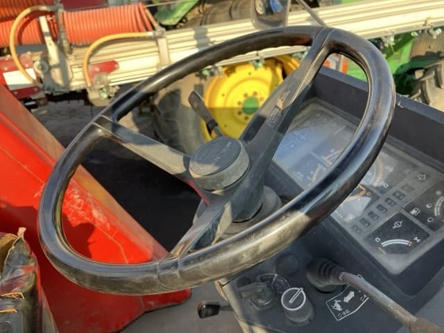Tractor — Auction (lot 8457-1214)