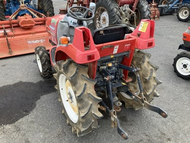 Tractor — Auction (lot 8457-1216)