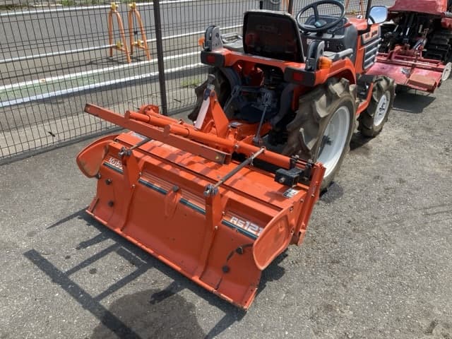 Tractor — Auction (lot 8457-1217)