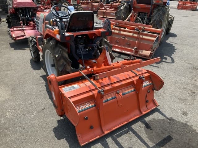 Tractor — Auction (lot 8457-1217)