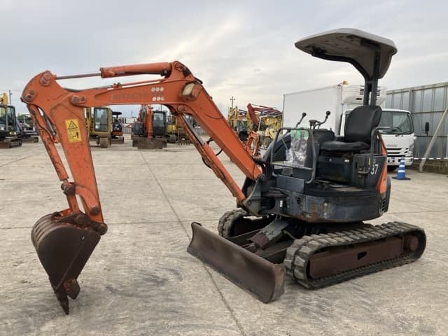 MINI EXCAVATOR — Auction (lot 8457-122)