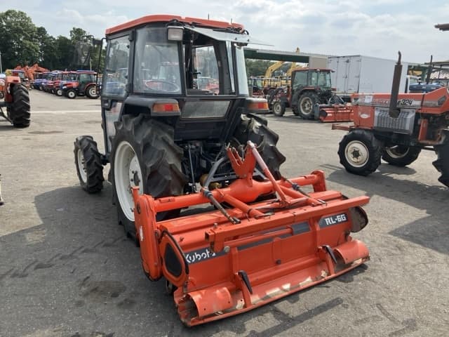 Tractor — Auction (lot 8457-1220)