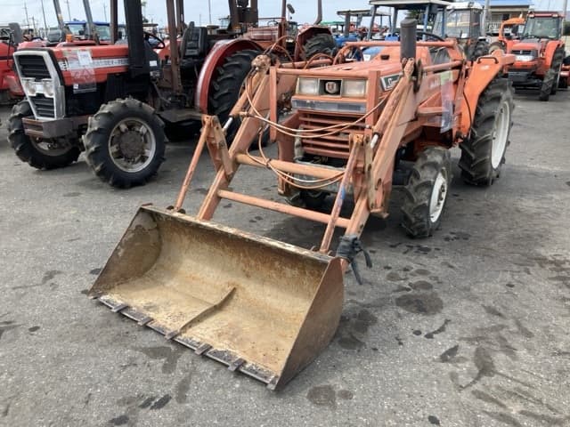 Tractor — Auction (lot 8457-1223)