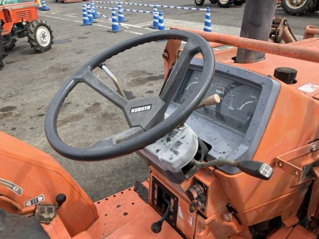 Tractor — Auction (lot 8457-1223)