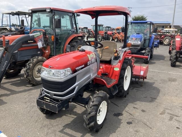 Tractor — Auction (lot 8457-1226)
