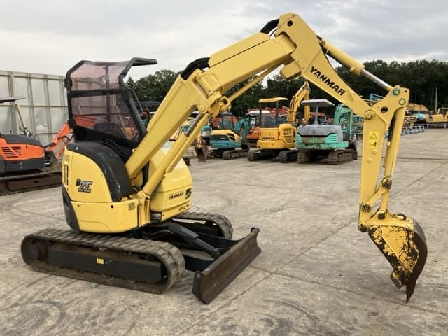 MINI EXCAVATOR — Auction (lot 8457-123)