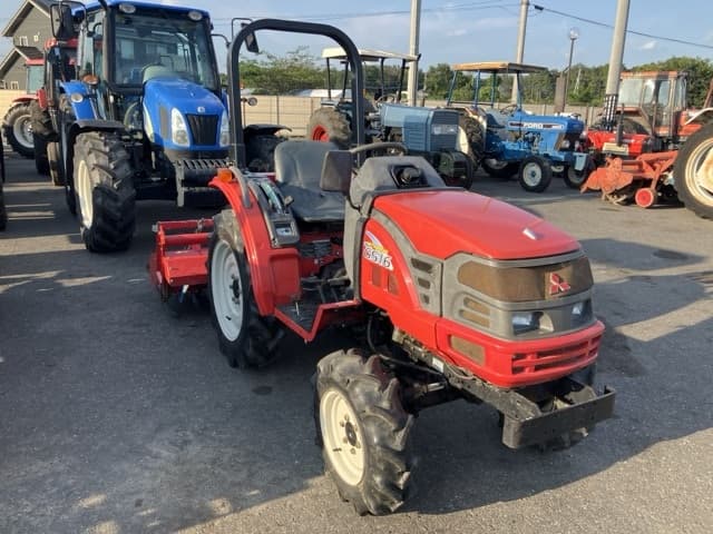 Tractor — Auction (lot 8457-1233)
