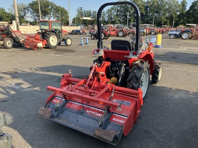 Tractor — Auction (lot 8457-1233)