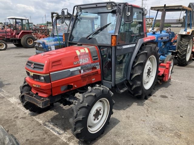 Tractor — Auction (lot 8457-1236)