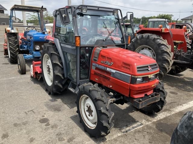 Tractor — Auction (lot 8457-1236)