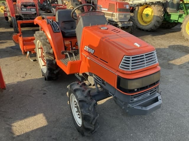 Tractor — Auction (lot 8457-1238)