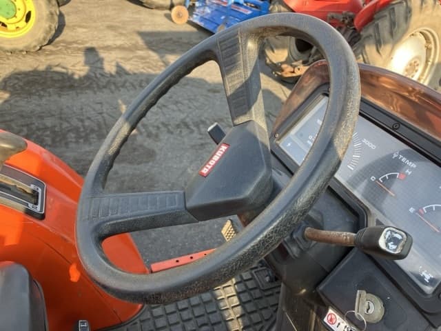 Tractor — Auction (lot 8457-1238)