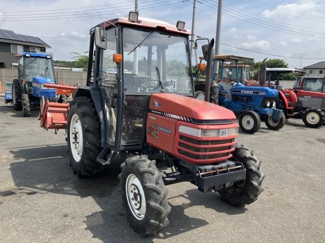 Tractor — Auction (lot 8457-1243)