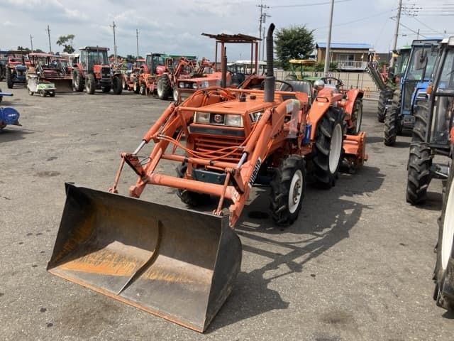 Tractor — Auction (lot 8457-1250)