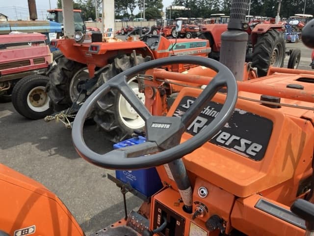 Tractor — Auction (lot 8457-1250)