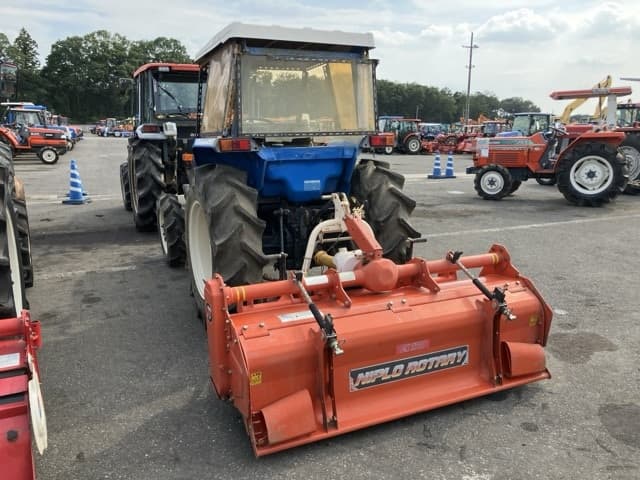 Tractor — Auction (lot 8457-1251)