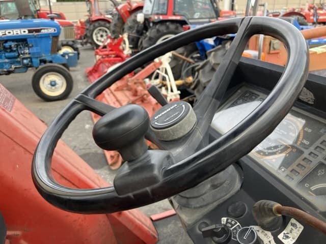 Tractor — Auction (lot 8457-1253)