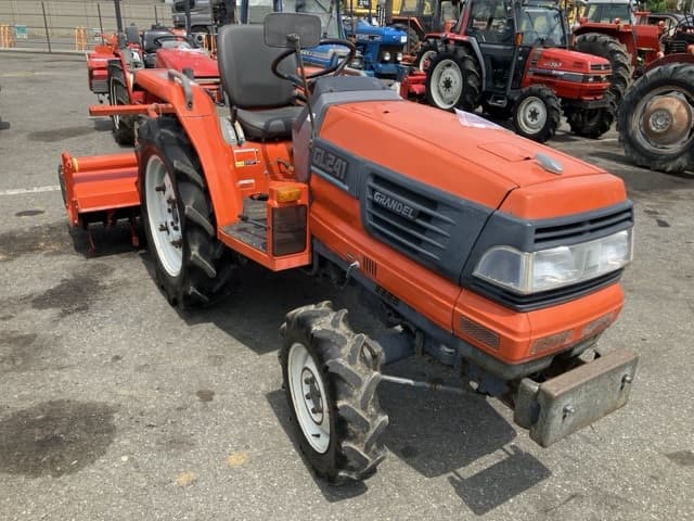 Tractor — Auction (lot 8457-1255)