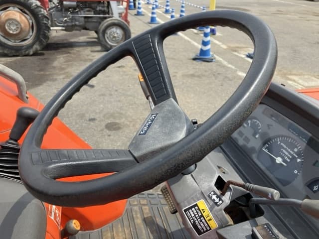 Tractor — Auction (lot 8457-1255)