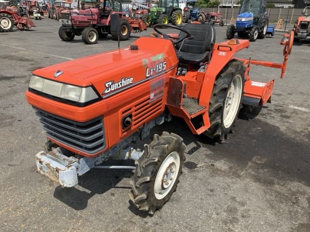 Tractor — Auction (lot 8457-1256)