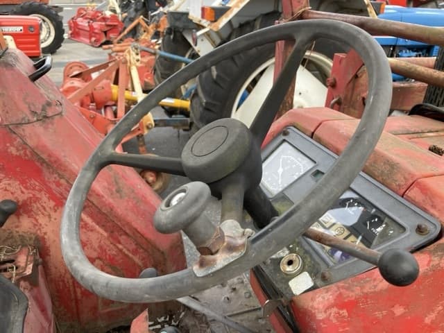 Tractor — Auction (lot 8457-1257)