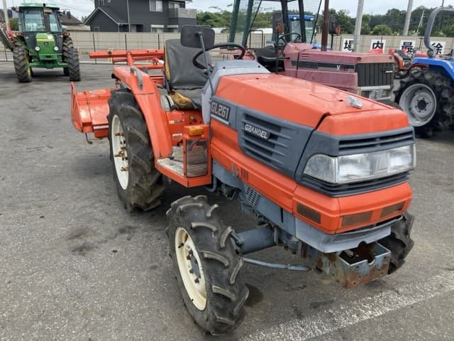 Tractor — Auction (lot 8457-1270)