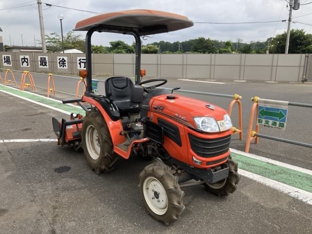 Tractor — Auction (lot 8457-1271)