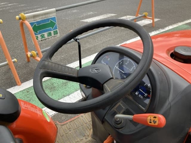 Tractor — Auction (lot 8457-1271)