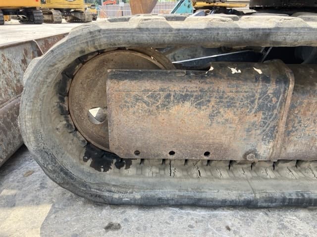 MINI EXCAVATOR — Auction (lot 8457-128)