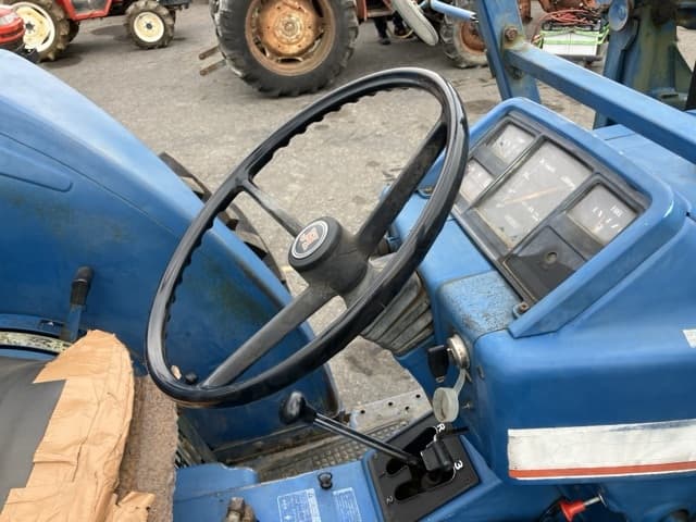 Tractor — Auction (lot 8457-1280)