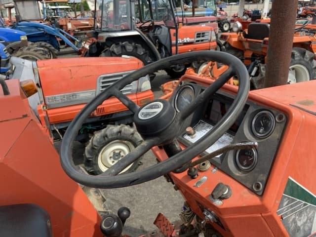 Tractor — Auction (lot 8457-1282)