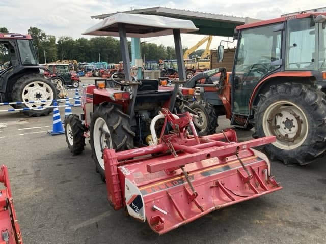 Tractor — Auction (lot 8457-1285)