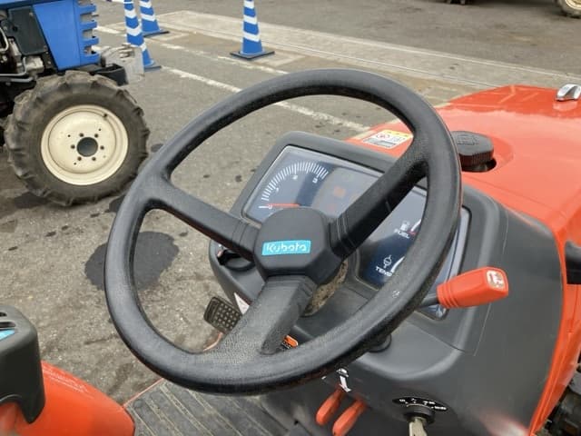 Tractor — Auction (lot 8457-1295)