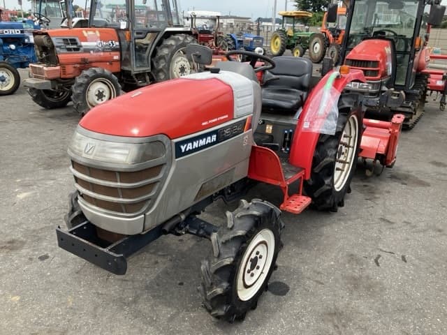 Tractor — Auction (lot 8457-1296)