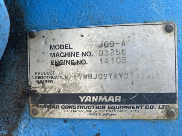 MINI EXCAVATOR — Auction (lot 8457-13)