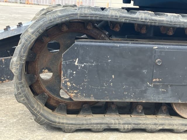 MINI EXCAVATOR — Auction (lot 8457-13)