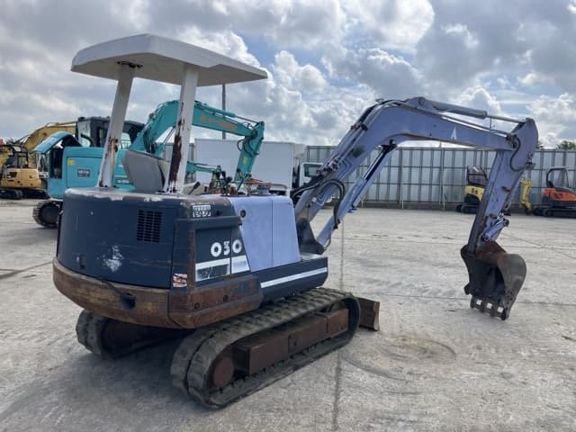 MINI EXCAVATOR — Auction (lot 8457-130)