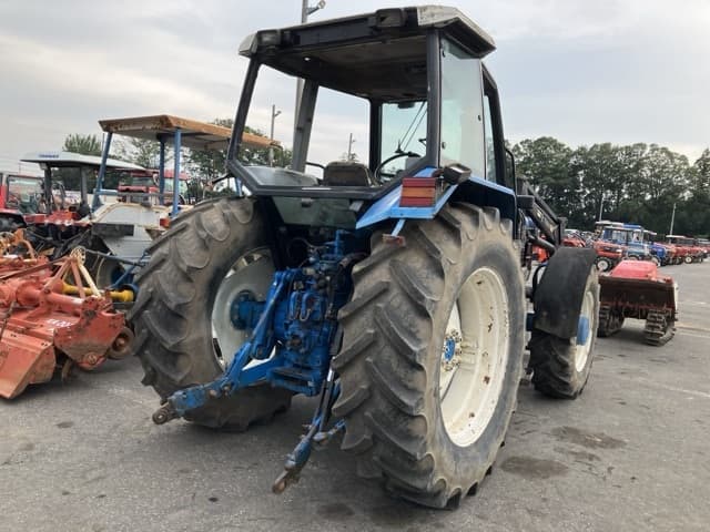 Tractor — Auction (lot 8457-1302)